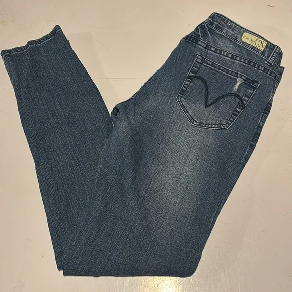 Kaba Low Rise Women's Distressed Blue Jeans - Picture 2 of 6